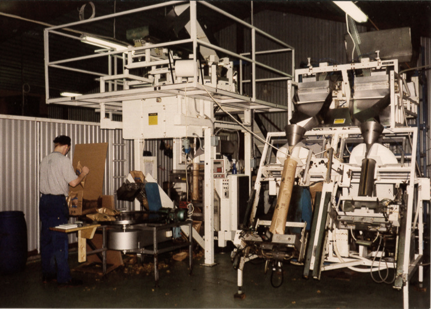 Här ser ni packmaskinerna i Ed i Dalsland. Christer var en av våra första anställda.